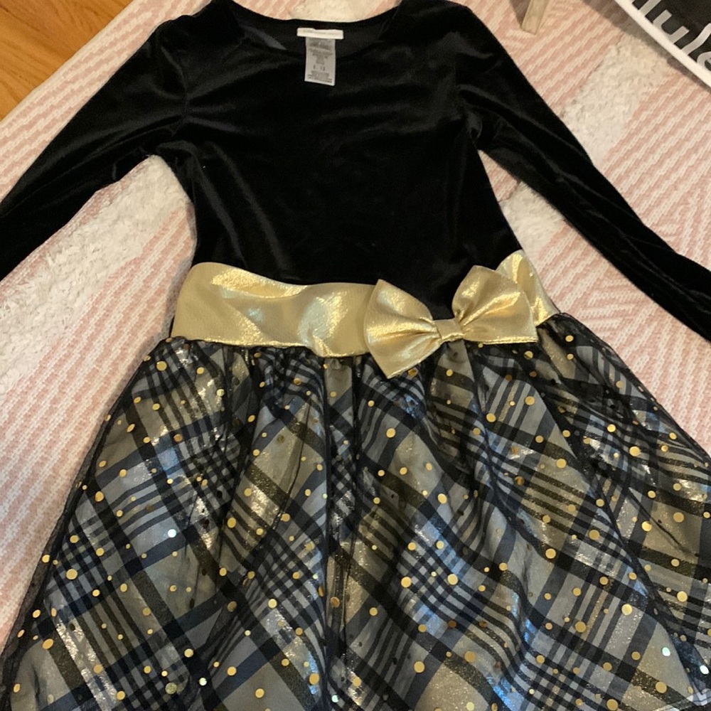 Black and Gold long sleeve dress